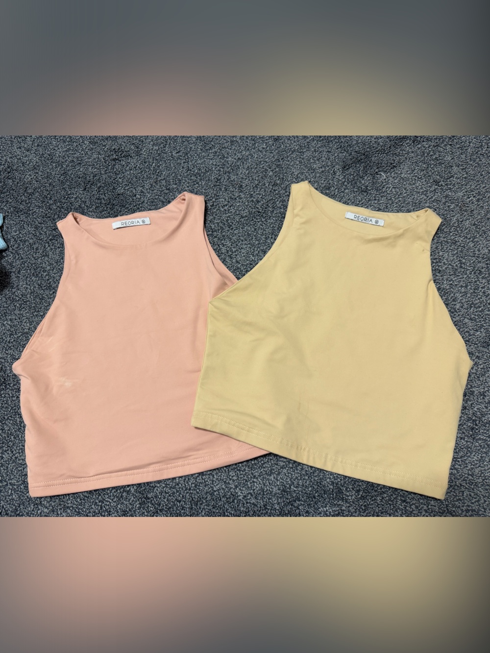 2 PACK: ReoRia Sleeveless Crop Tops in Peach and Pale Yellow